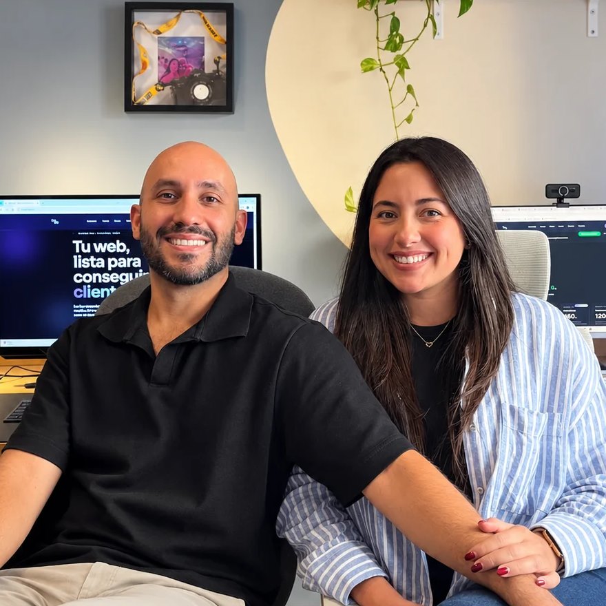 Daniel y Bárbara, fundadores de Badaweb